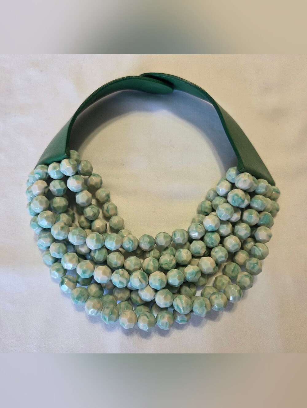 FAIRCHILD BALDWIN New York Green Speckled Statement Necklace